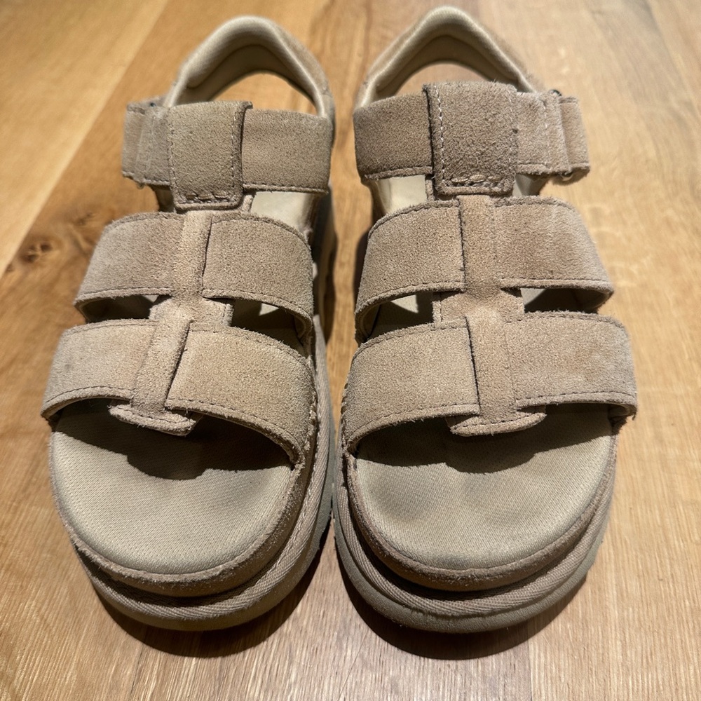 UGG Goldenstar Women's Tan Sandals - Picture 2 of 6